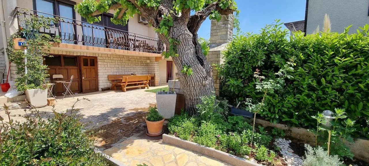 Apartment Ferienwohnung App Maria 1 Zambratija